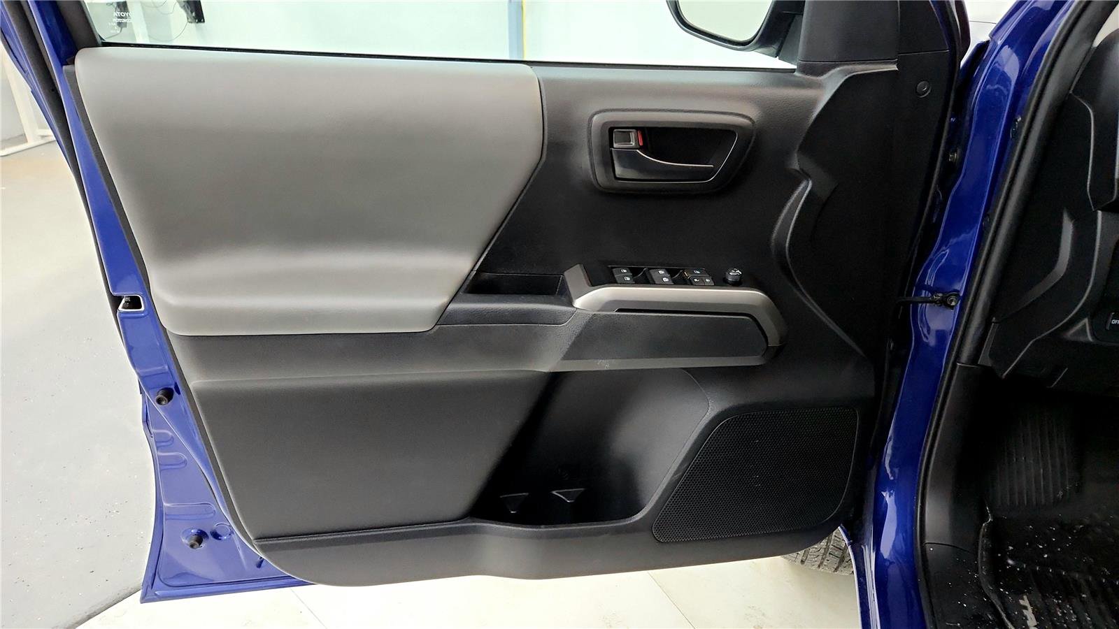 Certified 2023 Toyota Tacoma SR5 image 22