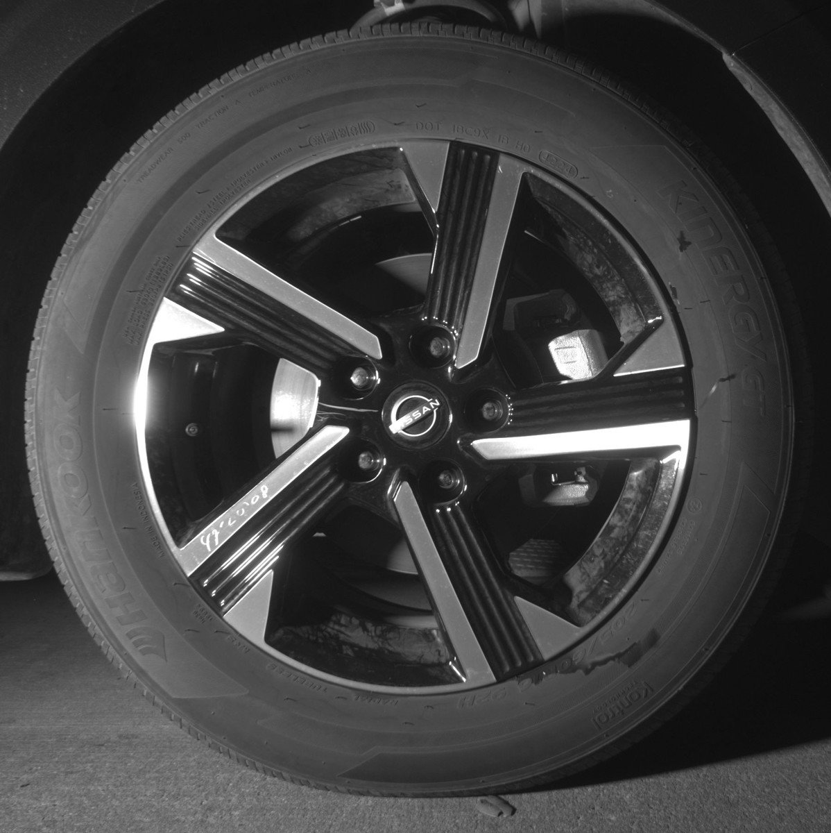 Used 2025 Nissan Sentra SV image 13