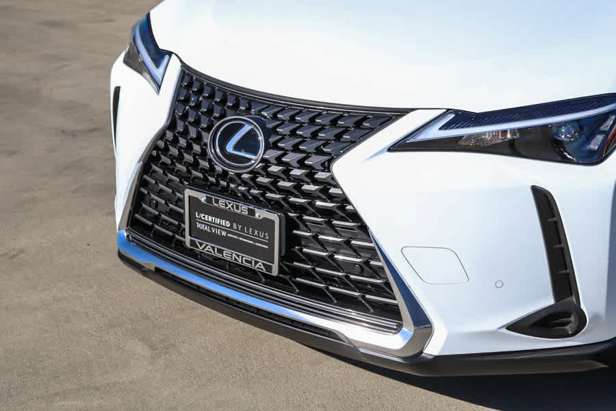 Certified 2026 Lexus UX 300h FWD w/ Accessory Package (Z2) image 8