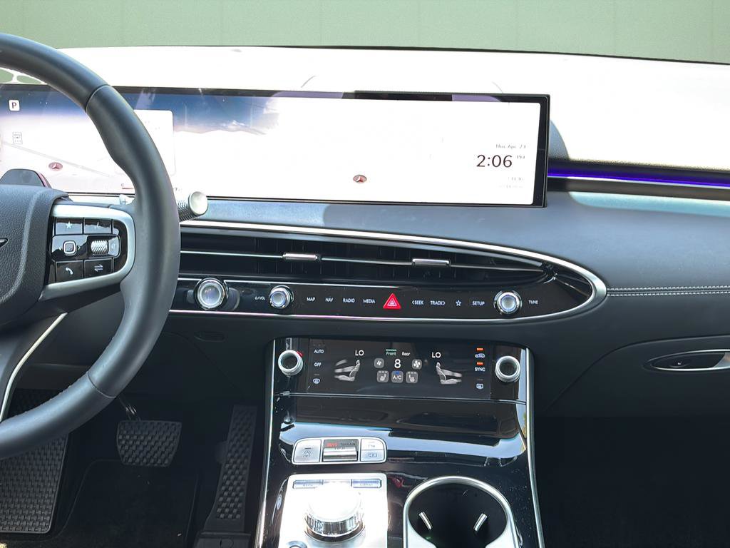 Certified 2026 Genesis GV70 2.5T AWD/4WD image 18