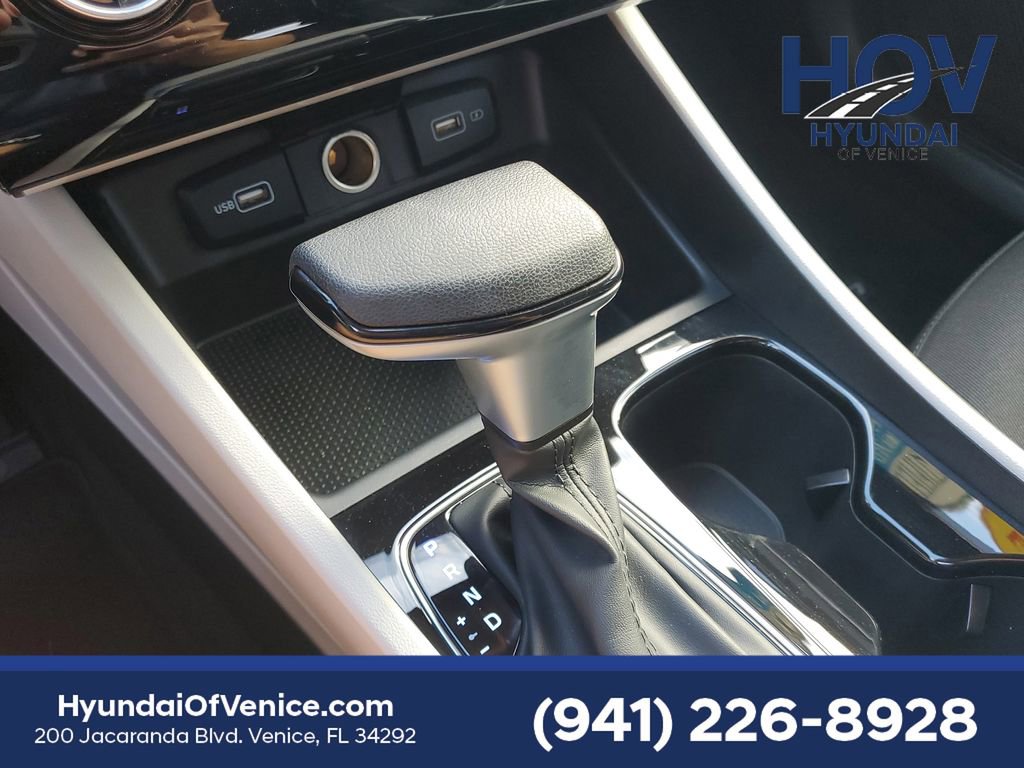 Certified 2022 Hyundai Tucson SEL FWD image 32