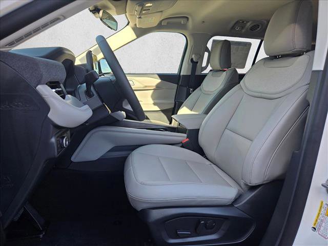 New 2026 Ford Explorer Active w/ Active Comfort Package image 4