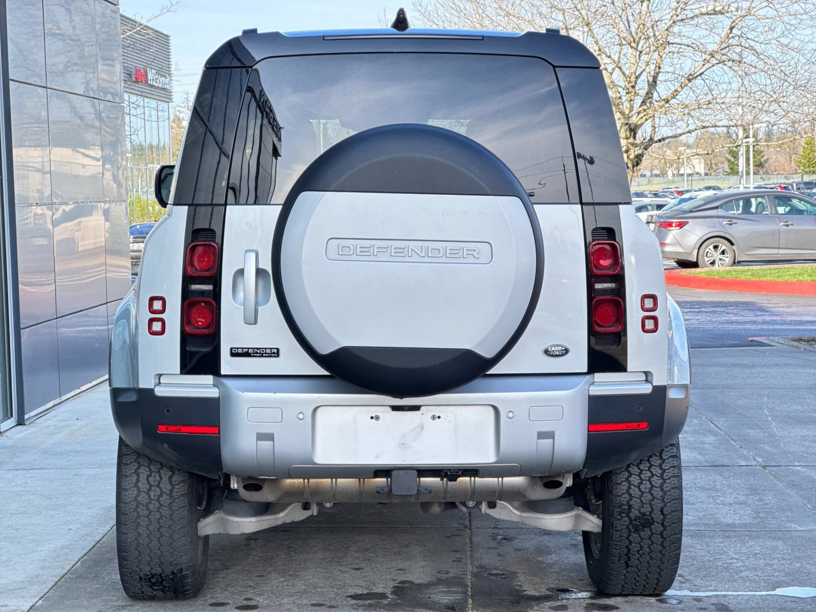Used 2020 Land Rover Defender 110 First Edition AWD/4WD image 4