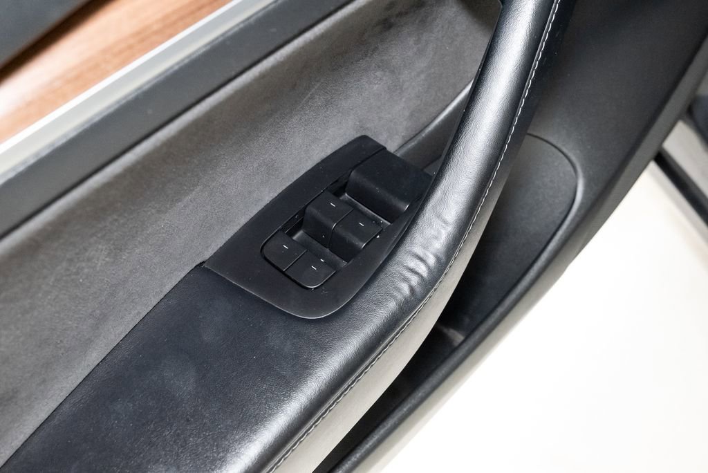 Used 2022 Tesla Model 3 Long Range AWD/4WD image 10