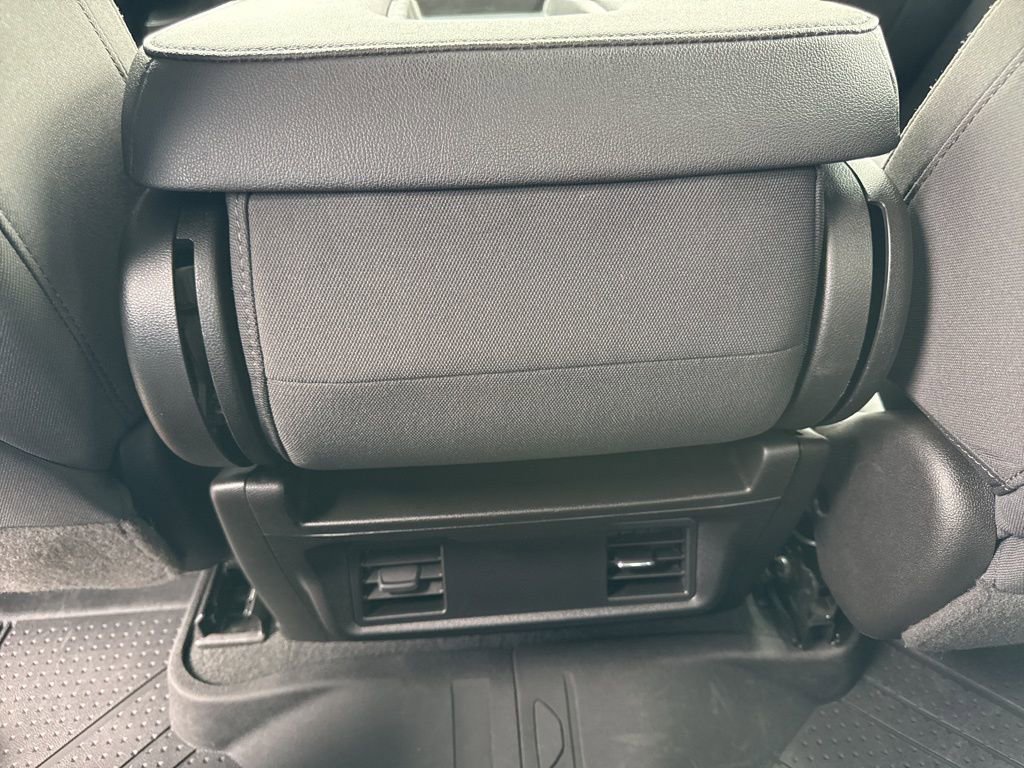 Used 2022 Chevrolet Silverado 2500 Custom w/ Custom Value Package image 11