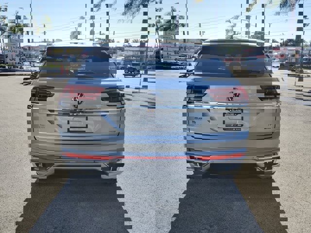 Used 2022 Volkswagen Atlas Cross Sport SEL R-Line image 6