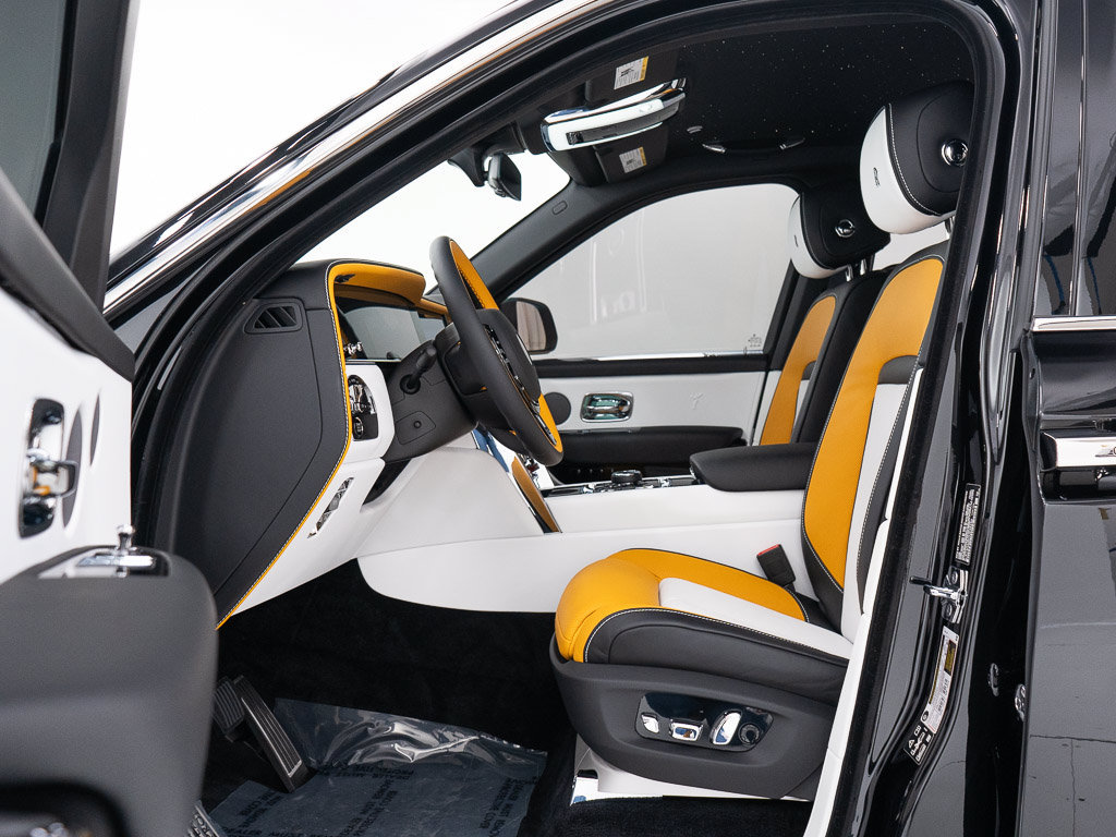 Certified 2026 Rolls-Royce Cullinan w/ Interior Detailing Package AWD/4WD image 16