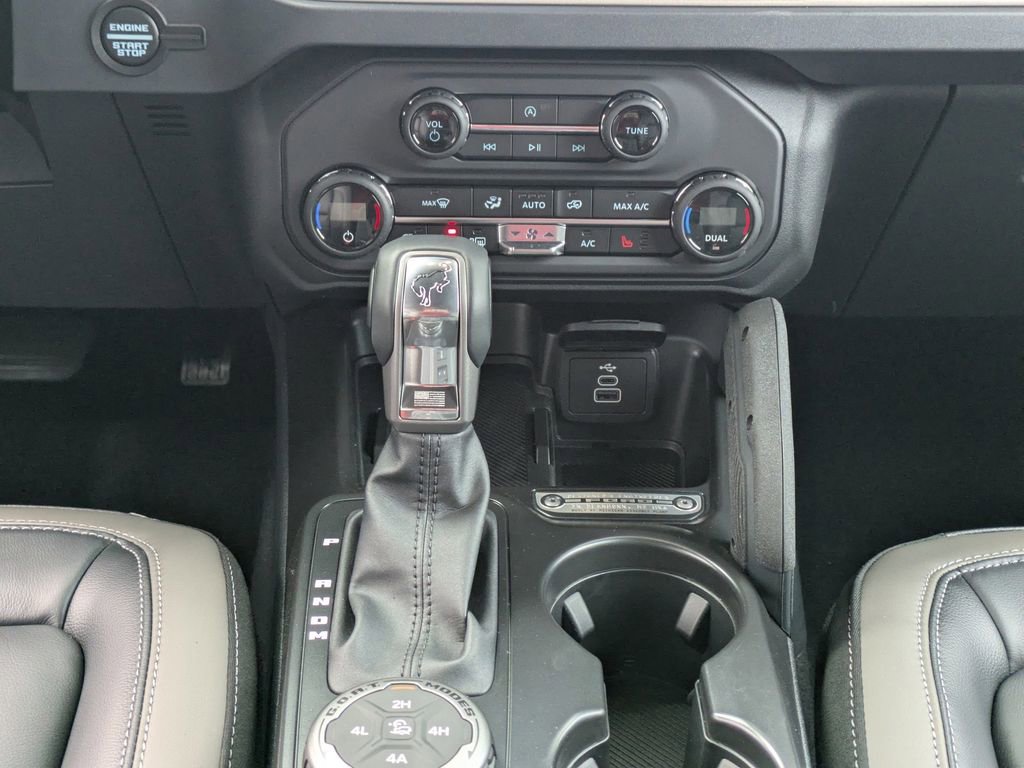 New 2026 Ford Bronco Outer Banks AWD/4WD image 18