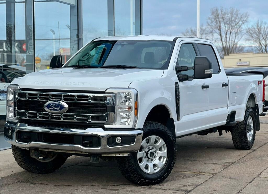 Used 2024 Ford F350 XLT w/ FX4 Off-Road Package image 32