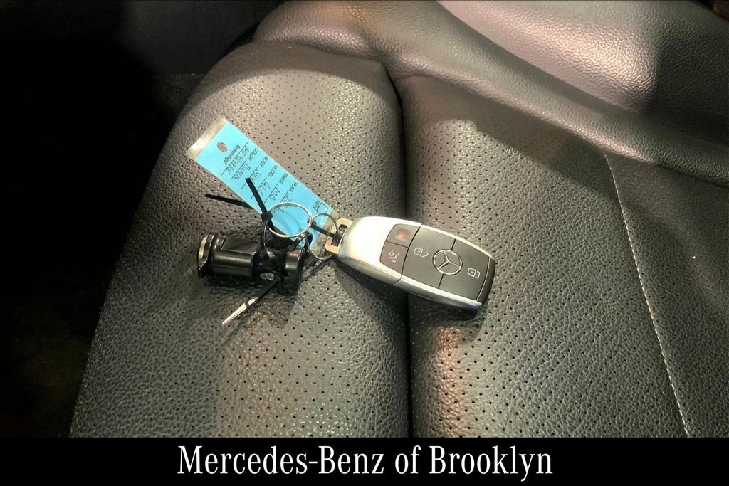 Used 2021 Mercedes-Benz GLC 300 4MATIC image 14