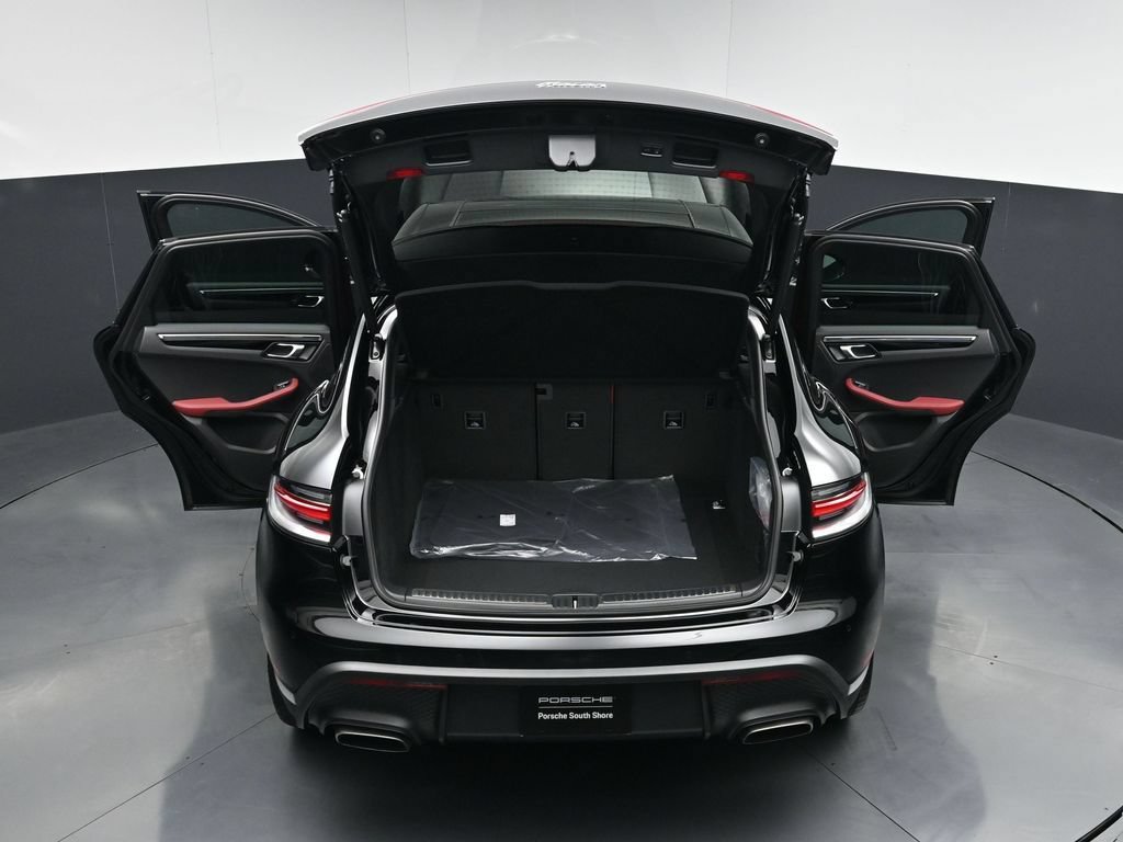 New 2026 Porsche Macan AWD/4WD image 31