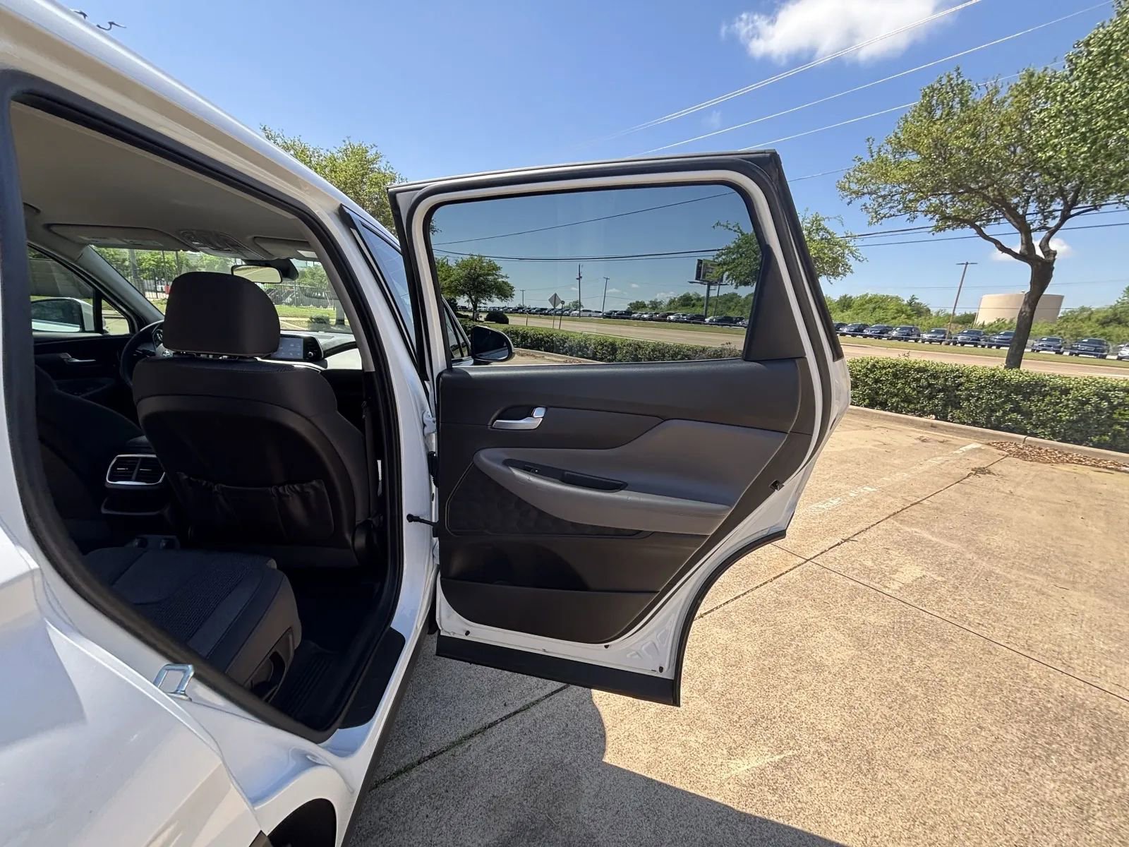 Used 2019 Hyundai Santa Fe SE FWD image 18