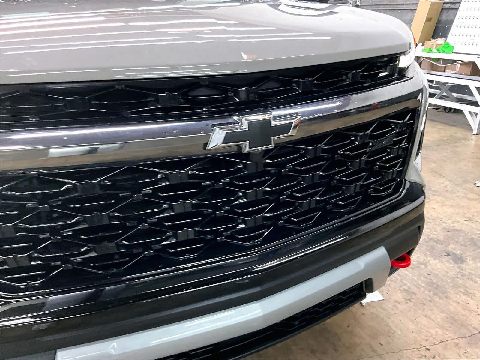 Used 2026 Chevrolet Traverse Z71 w/ LPO, Floor Liner Package AWD/4WD image 34