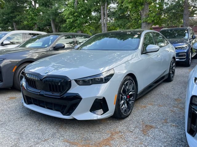 Certified 2025 BMW i5 xDrive40 w/ M Sport Package AWD/4WD image 2