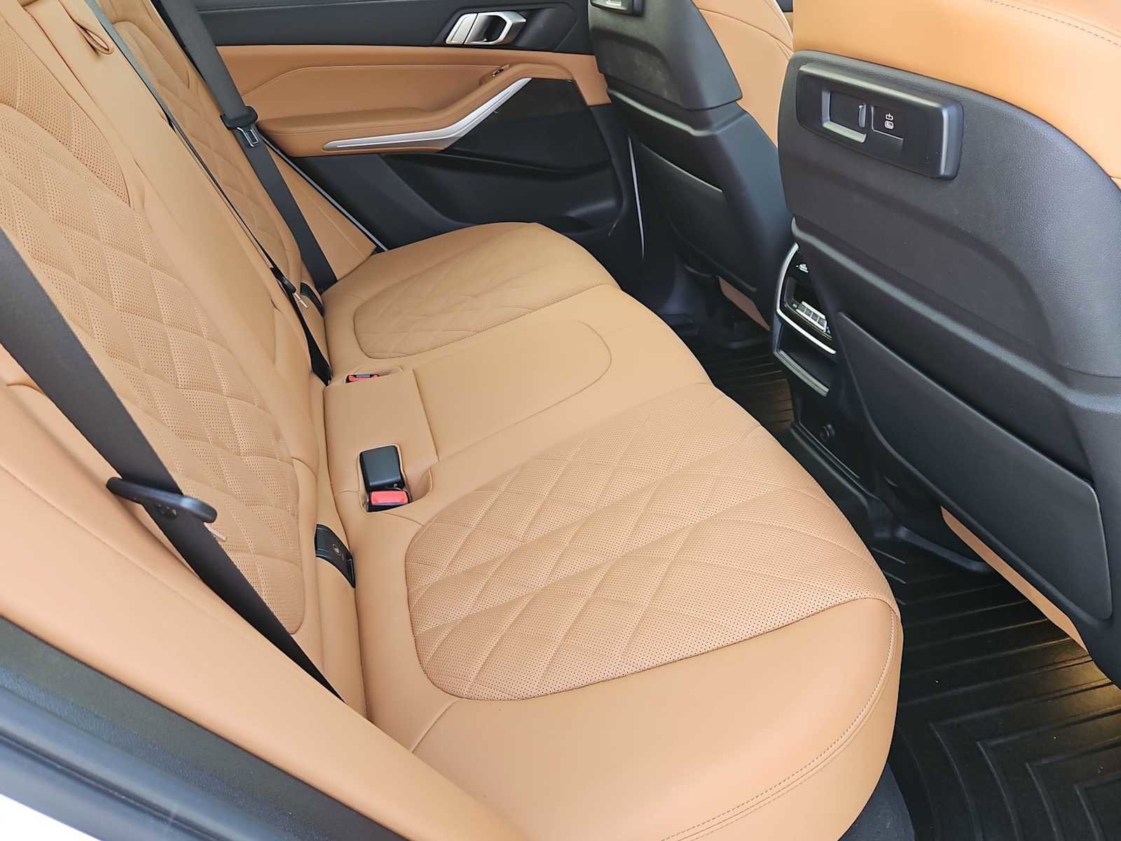 Certified 2023 BMW X5 xDrive40i w/ M Sport Package image 26