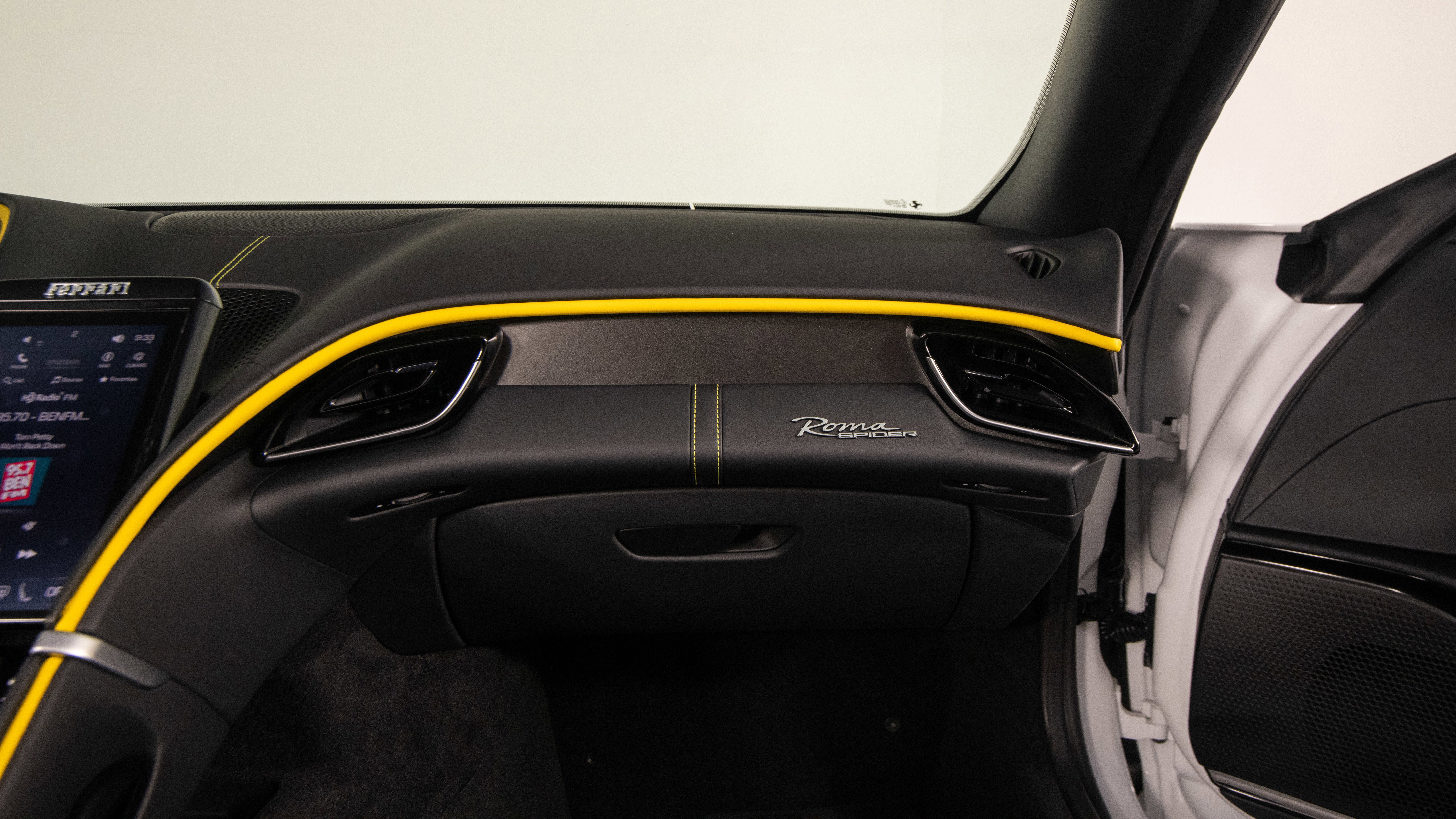 Certified 2026 Ferrari Roma Spider RWD image 32