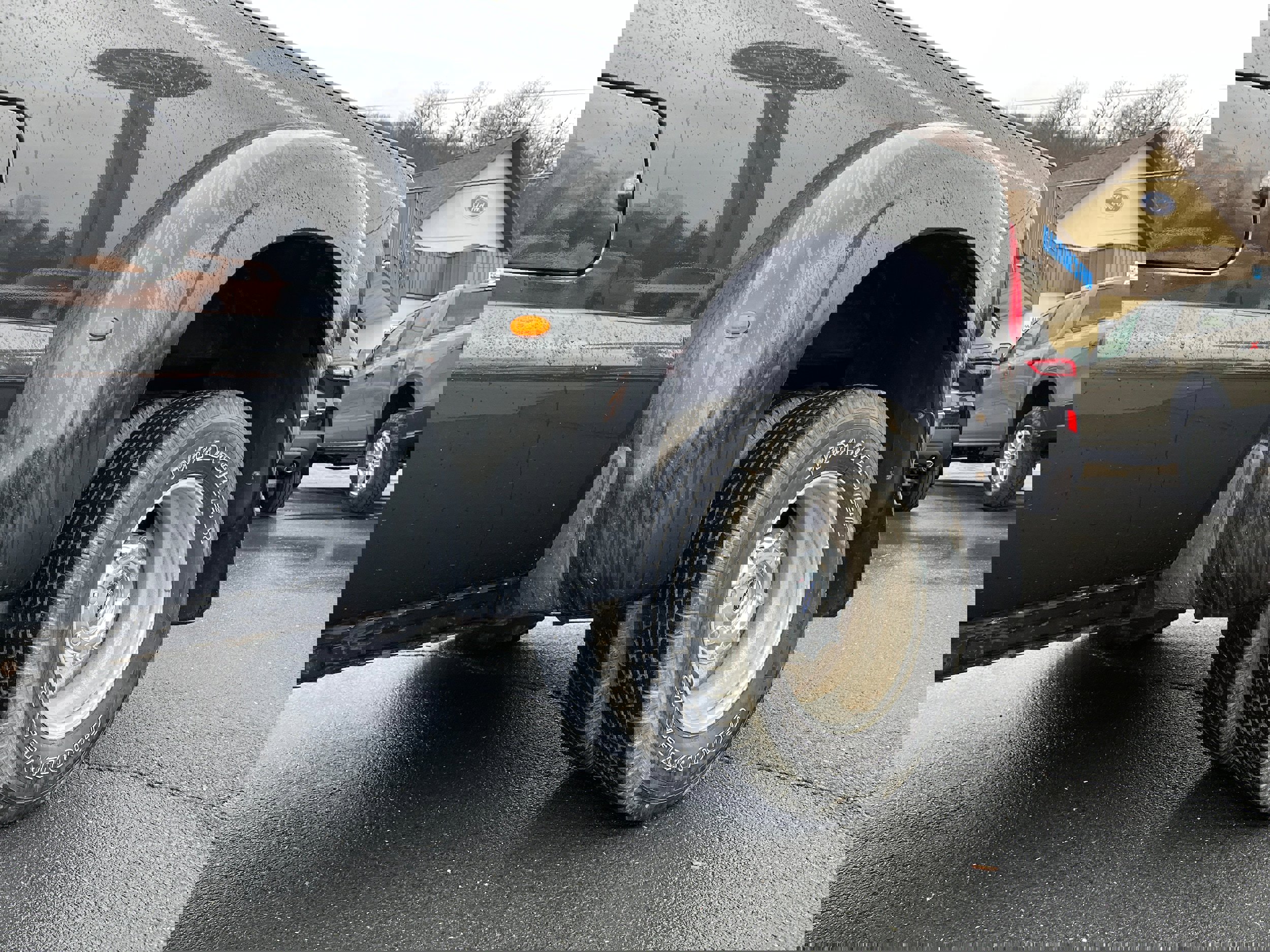 Used 2011 Ford F350 Lariat w/ Lariat Interior Pkg image 8