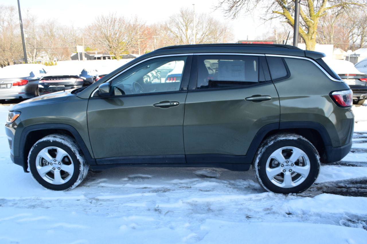 Used 2018 Jeep Compass Latitude w/ Popular Equipment Group AWD/4WD image 11