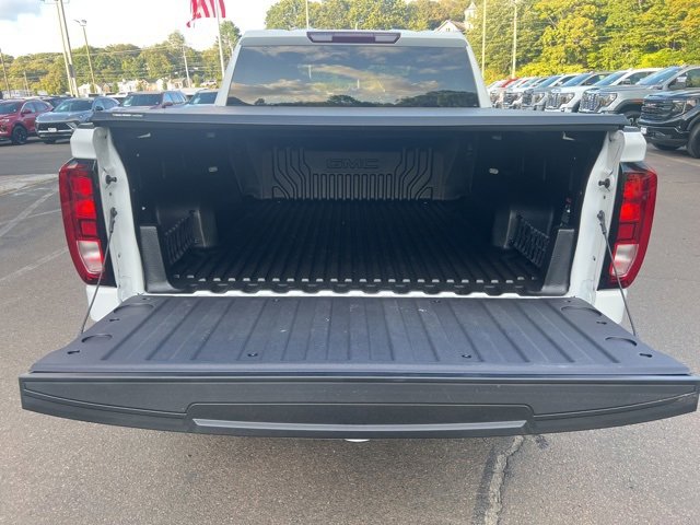 New 2026 GMC Sierra 1500 SLE image 9