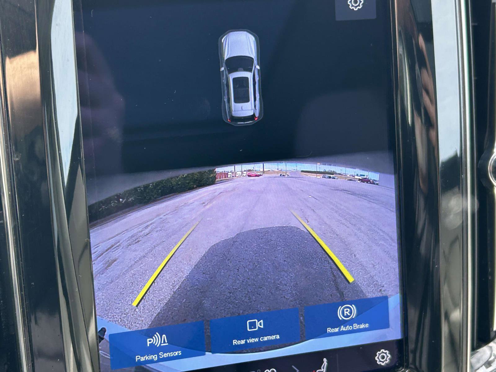 Certified 2023 Volvo XC60 B5 Core image 26