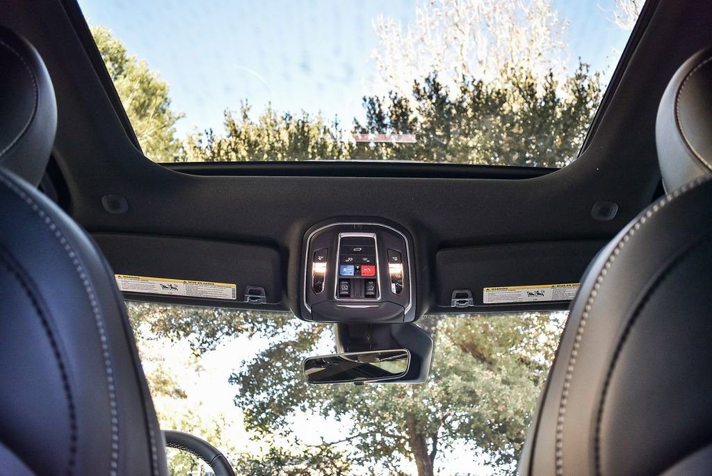 New 2026 Jeep Grand Cherokee Altitude image 16