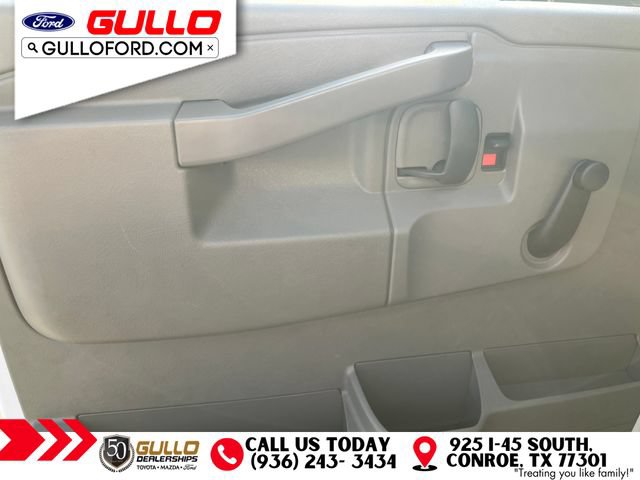 Used 2022 Chevrolet Express 3500 w/ Driver Convenience Package RWD image 15