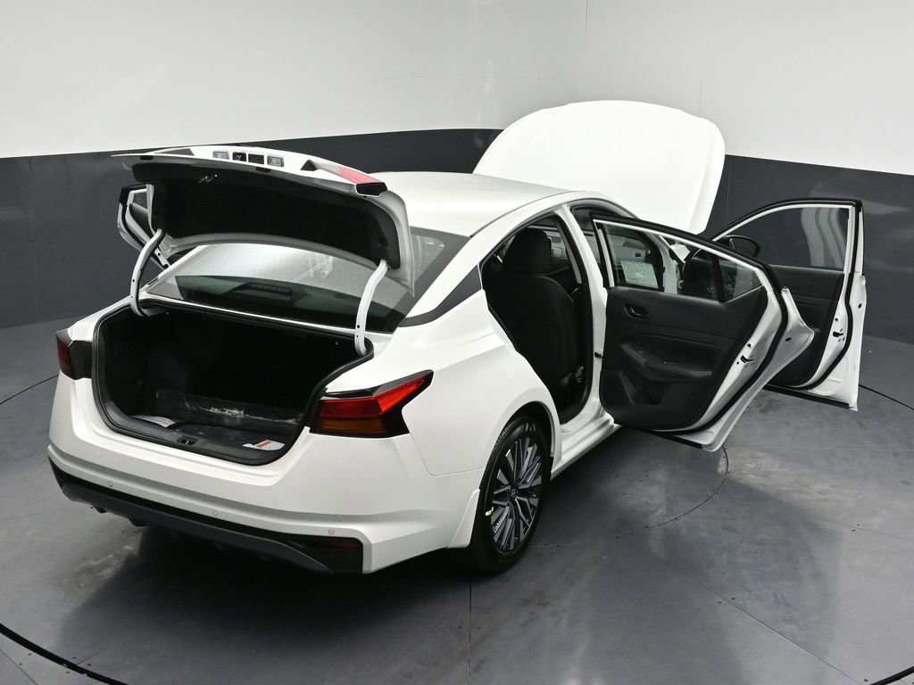 New 2026 Nissan Altima 2.5 SV image 32