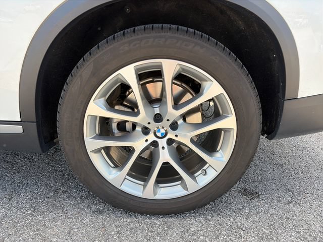 Used 2022 BMW X5 xDrive40i w/ Executive Package AWD/4WD image 50
