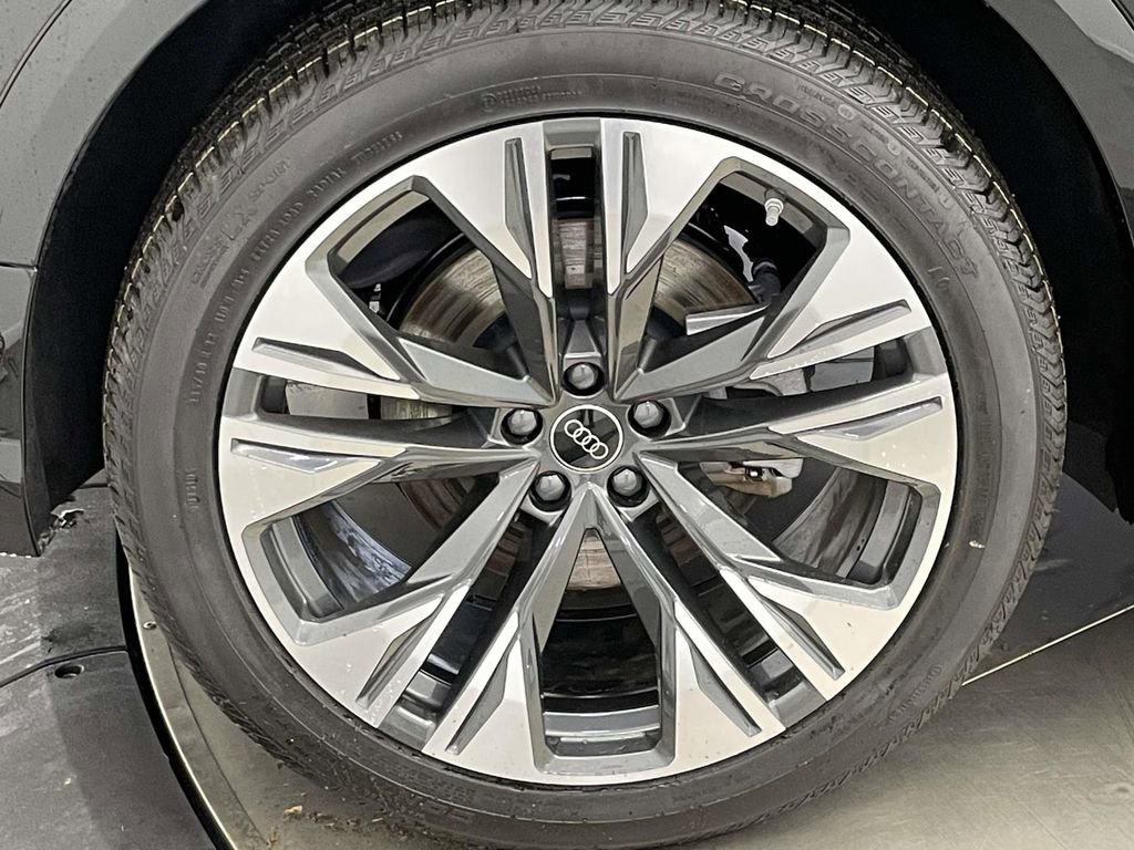 New 2026 Audi Q8 Premium Plus image 13