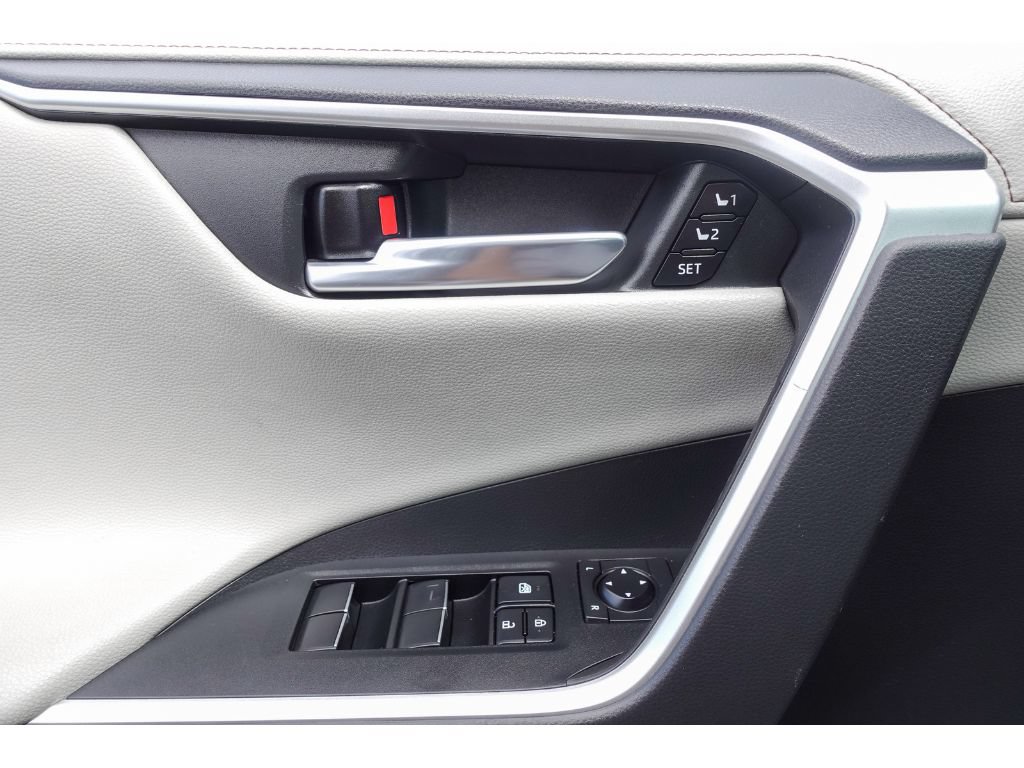 Certified 2021 Toyota RAV4 Limited AWD/4WD image 11