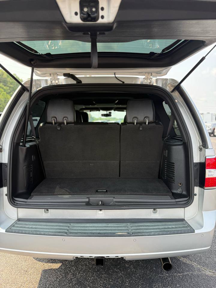 Used 2012 Lincoln Navigator 2WD image 21