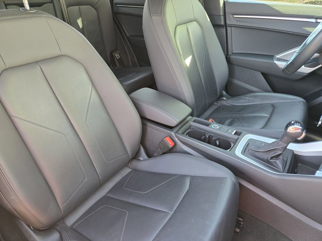 Used 2025 Audi Q3 2.0T Premium AWD/4WD image 9
