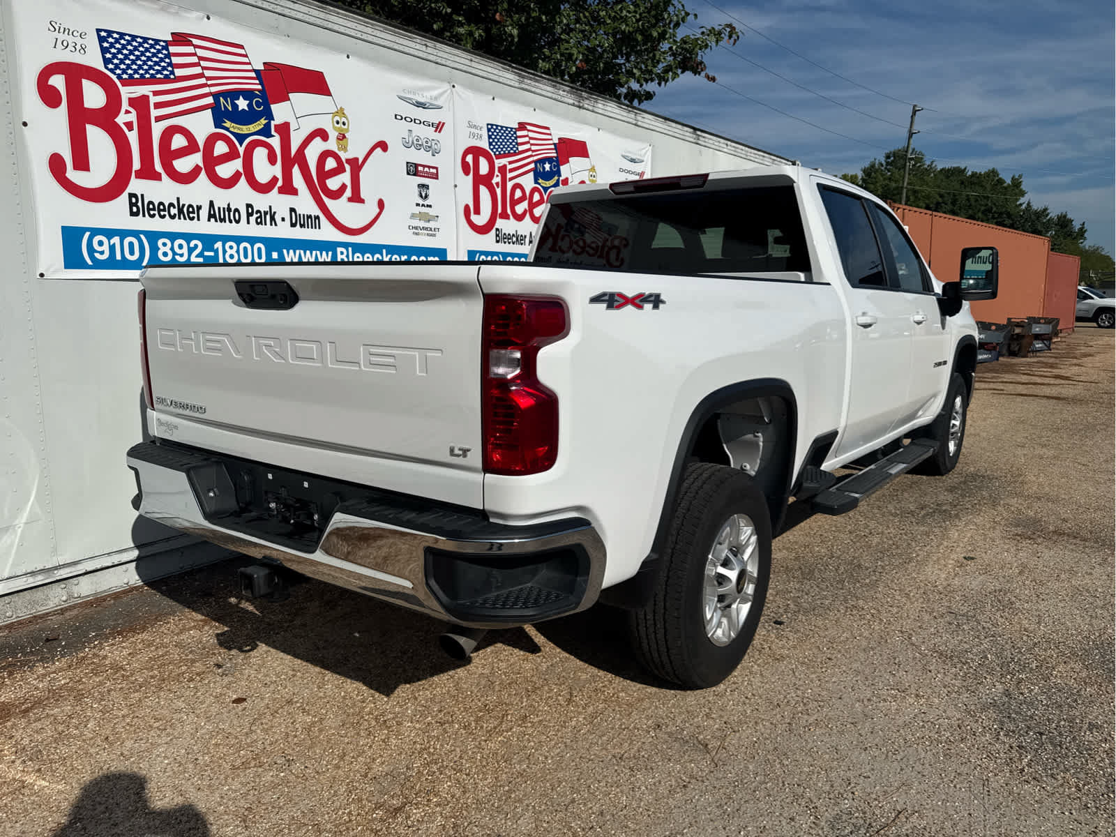 Used 2025 Chevrolet Silverado 2500 LT w/ Convenience Package AWD/4WD image 3