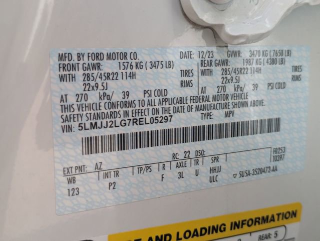 Used 2024 Lincoln Navigator Reserve image 32