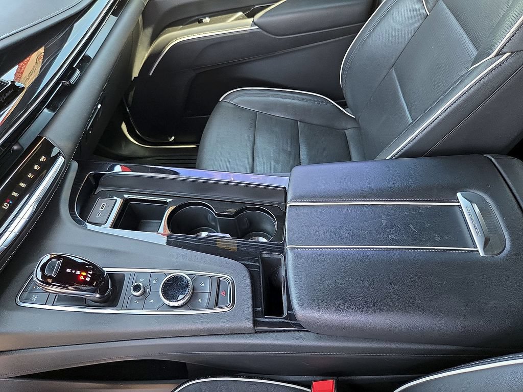 Used 2023 Cadillac Escalade Sport w/ LPO, Floor Liner Package AWD/4WD image 22