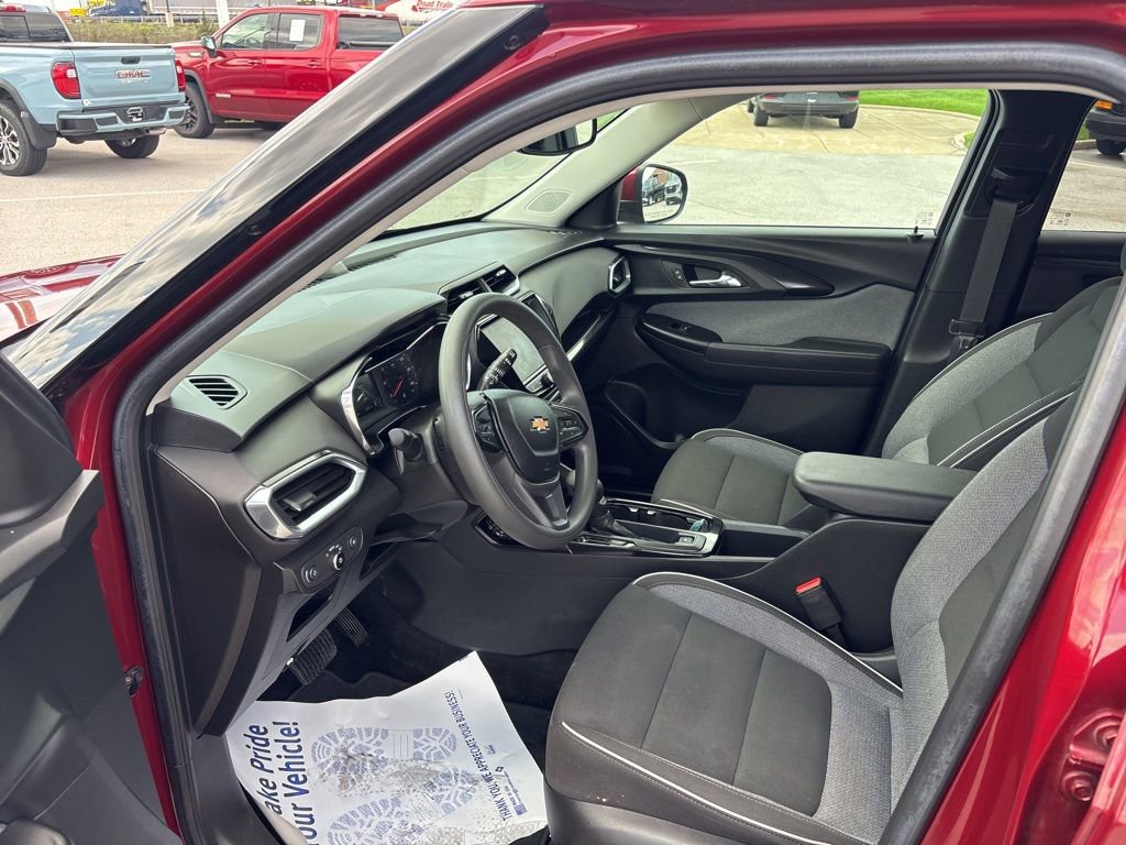 Used 2022 Chevrolet TrailBlazer LT w/ Convenience Package image 24