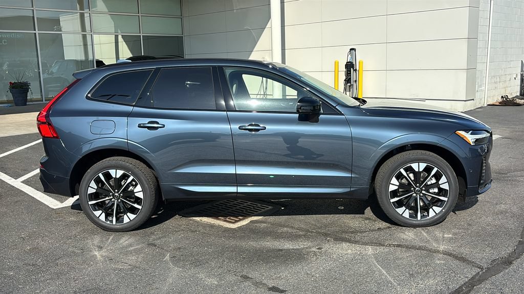 New 2026 Volvo XC60 B5 Plus w/ Protection Package Premier AWD/4WD image 27