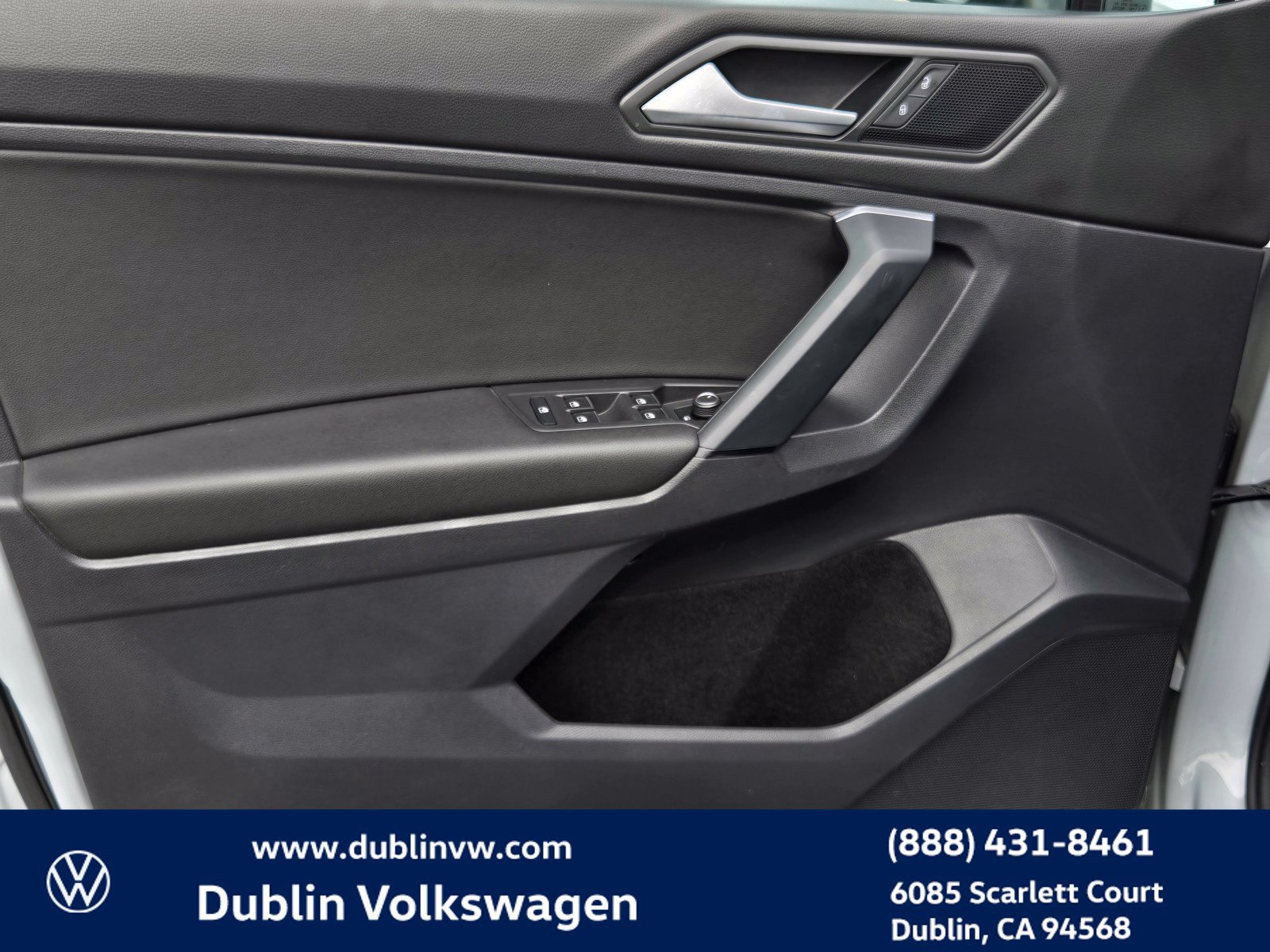 Used 2019 Volkswagen Tiguan SE FWD image 10