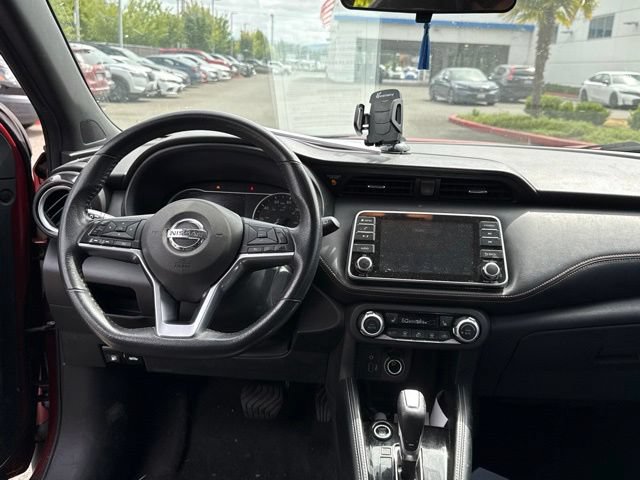 Used 2020 Nissan Kicks SR w/ SR Premium Package FWD image 14