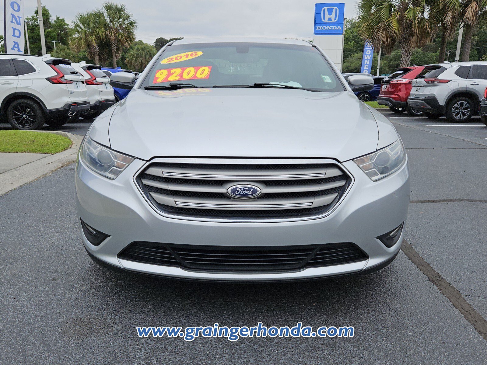 Used 2016 Ford Taurus SEL w/ Equipment Group 201A FWD image 8