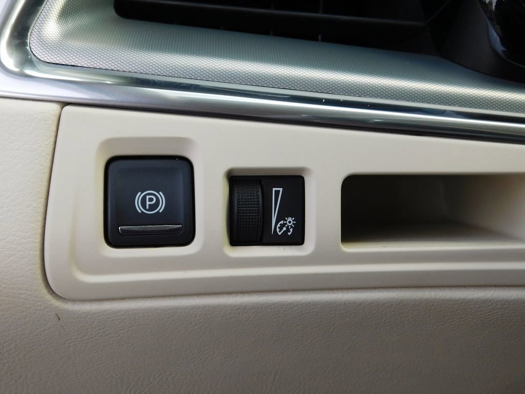 Used 2019 Cadillac XT5 Luxury image 32