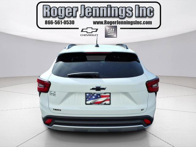 Used 2024 Chevrolet Trax LT w/ Driver Confidence Package image 23
