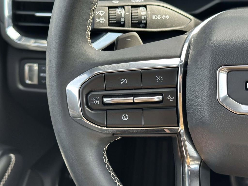 Certified 2024 GMC Acadia Denali image 28