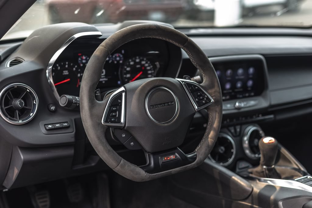 Used 2021 Chevrolet Camaro SS RWD image 6