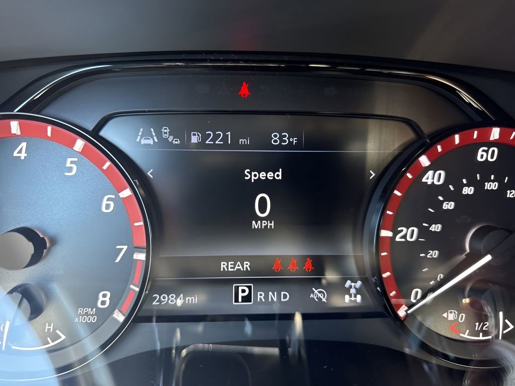 Used 2025 Nissan Frontier PRO-4X AWD/4WD image 23