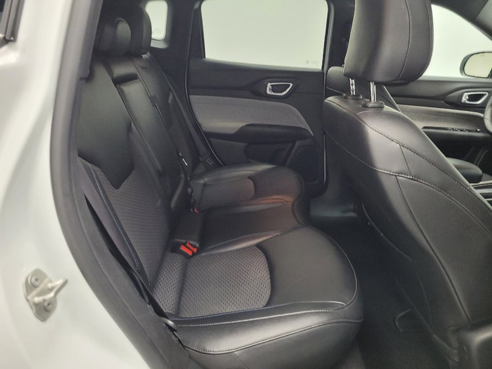 Used 2024 Jeep Compass Latitude image 19