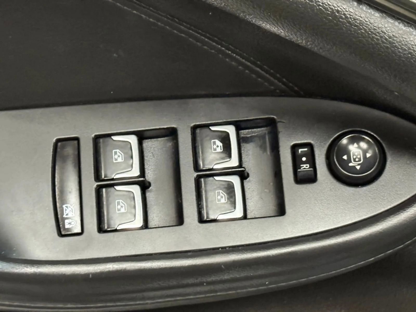 Used 2015 Cadillac CTS Luxury RWD image 25