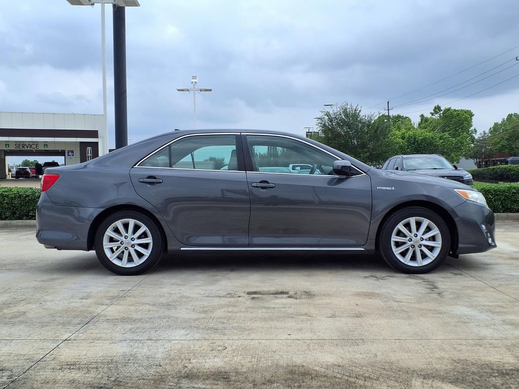 Used 2012 Toyota Camry XLE w/ Leather Pkg FWD image 5