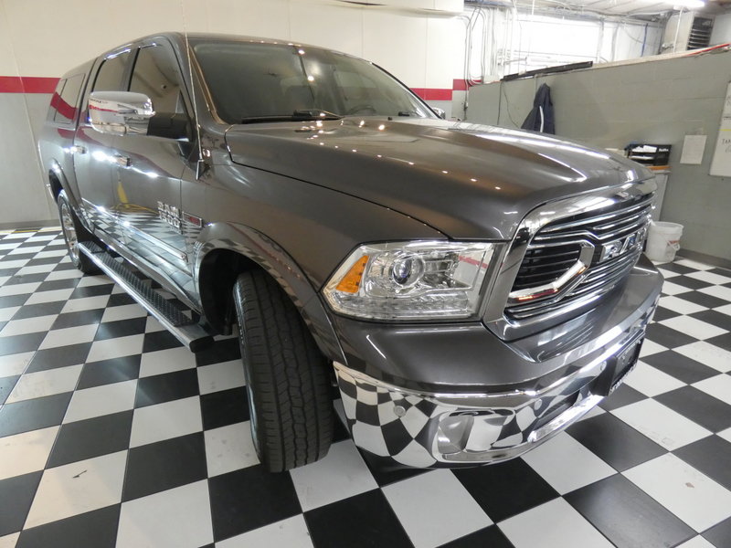 Used 2019 RAM 1500 Laramie AWD/4WD image 4