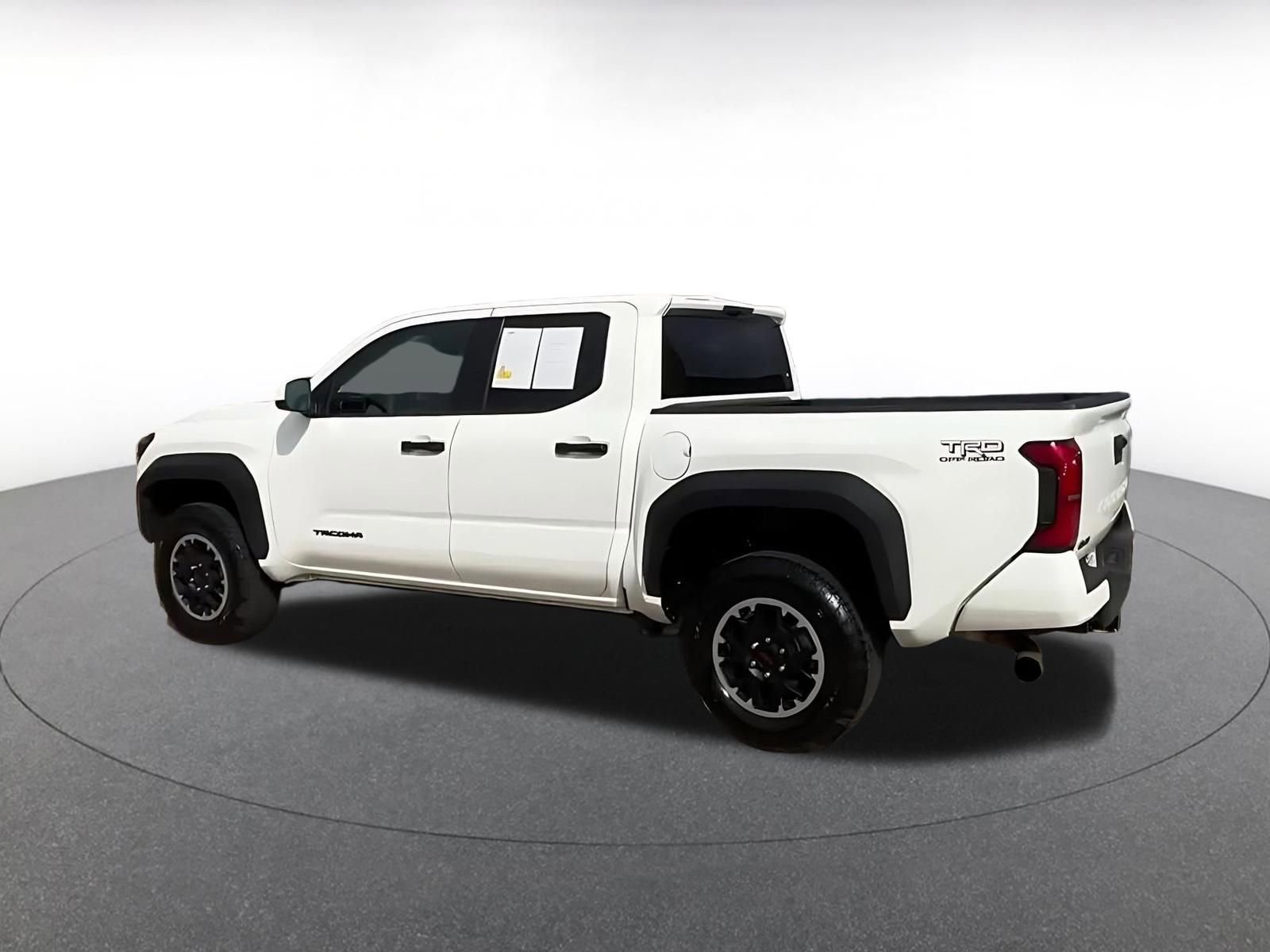 Used 2025 Toyota Tacoma TRD Off-Road image 10